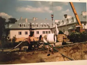 Przedszkole w trakcie budowy w 1992r.